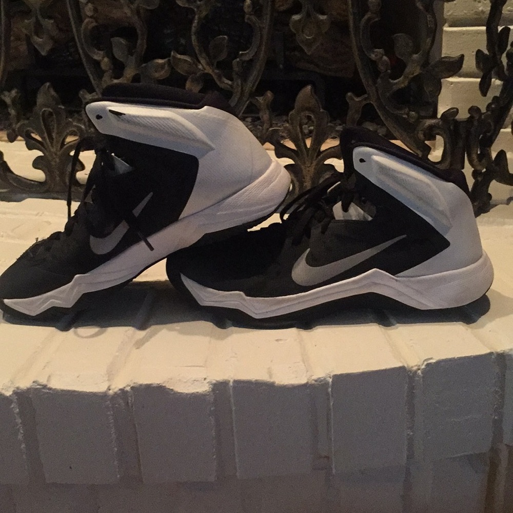 Nike Hyperquickness Basketball Shoes